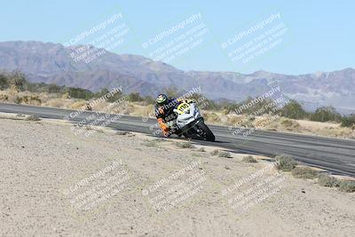 media/Dec-04-2025-Racers Edge (Thu) [[5ebc9f124d]]/3-B Group/3-Session 2 (Turn 7 Inside)/